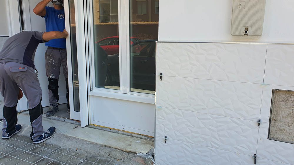 Vivienda en calle Rodrigo Vivas miras Almería 2021