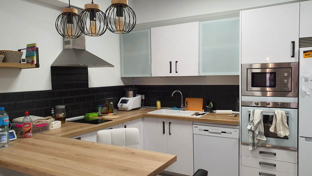 Vivienda en calle Rodrigo Vivas miras Almería 2021