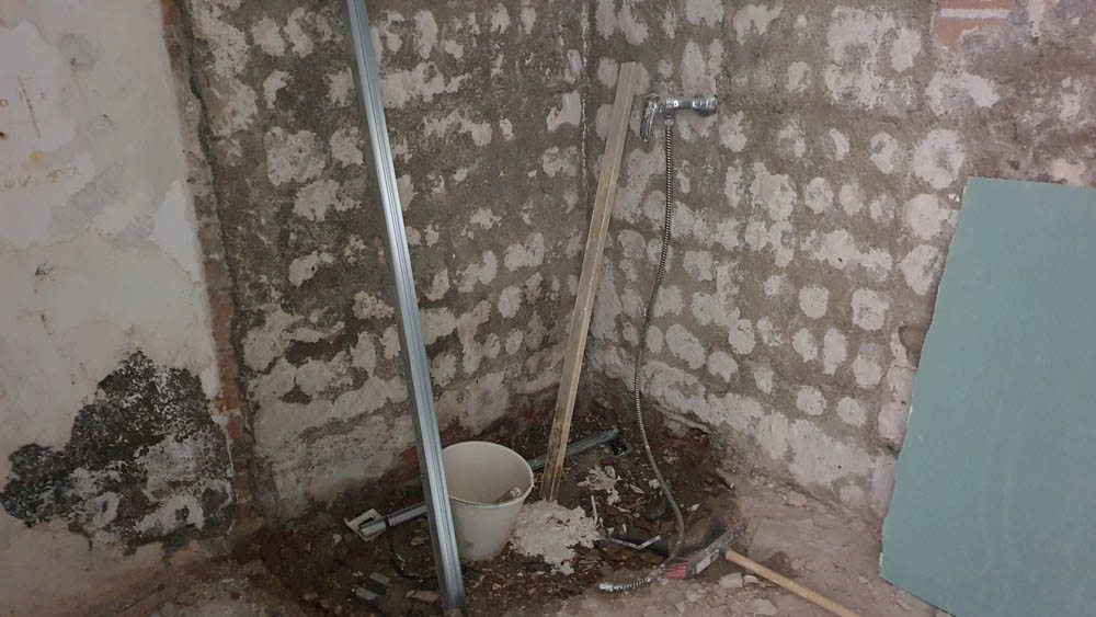 Vivienda en calle Rodrigo Vivas miras Almería 2021