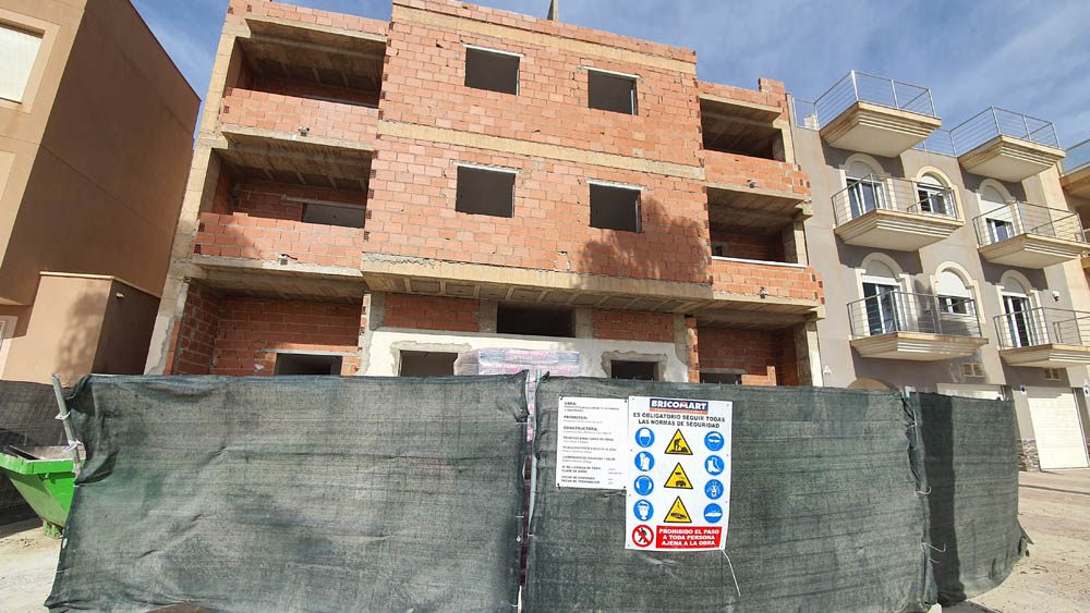 12 viviendas y trasteros